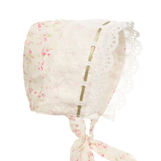 Cloud Kiss Lace Floral Bonnet